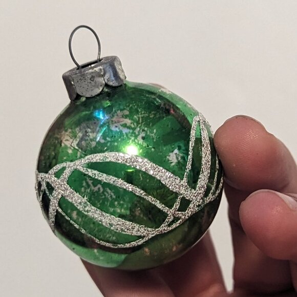 Vintage Mercury Glass Stenciled Snowflake Christmas Holiday Ornament Glitter - Picture 2 of 8